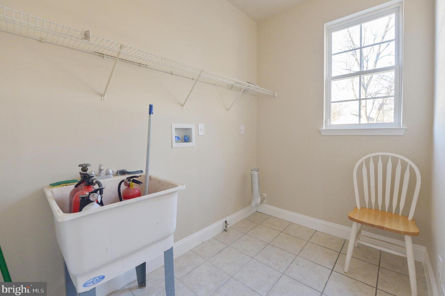 246 Sickle Ln, West Deptford NJ  08096-3746 exterior