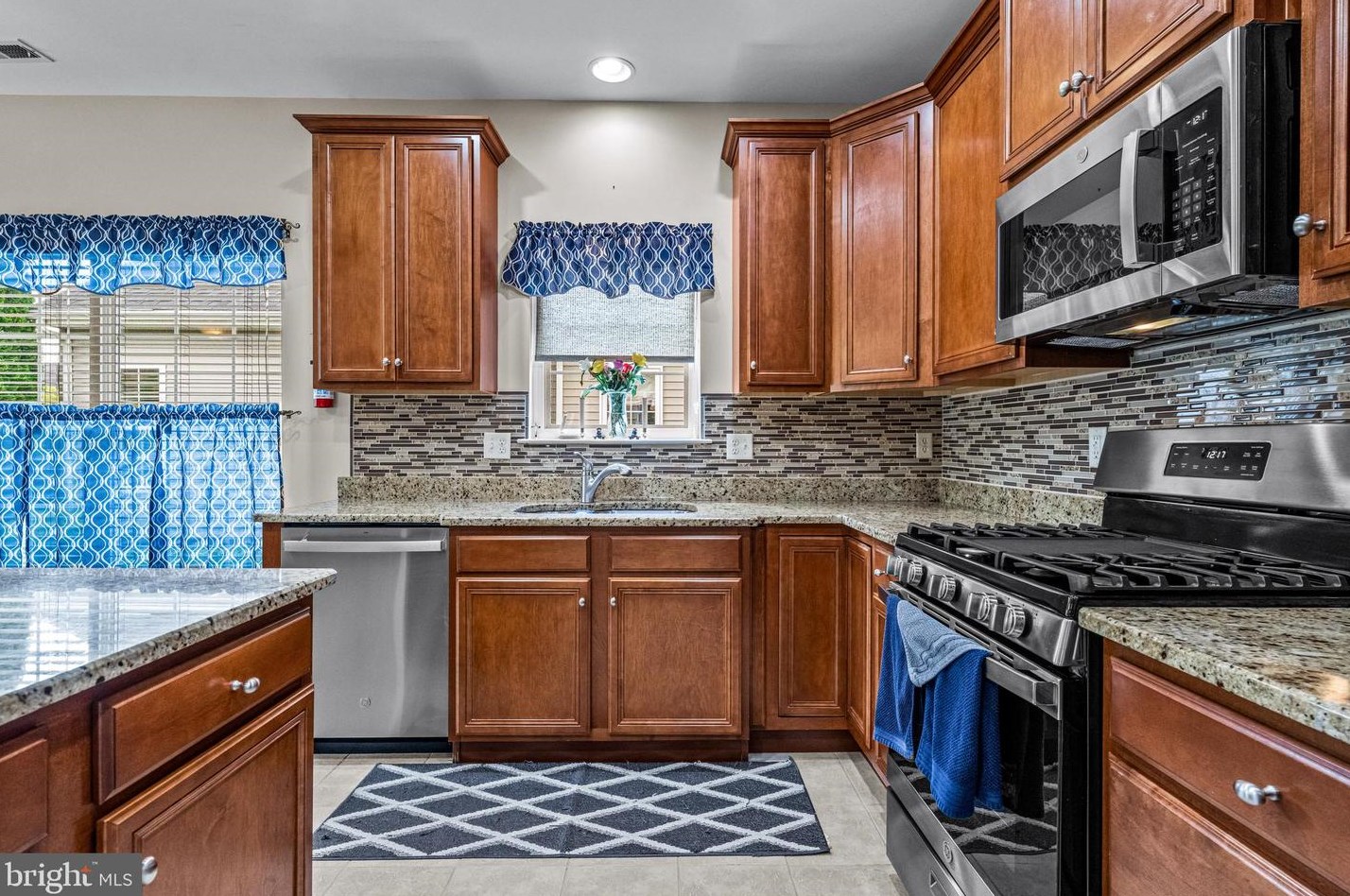 319 Grande Blvd, Aura NJ  08028-3243 exterior