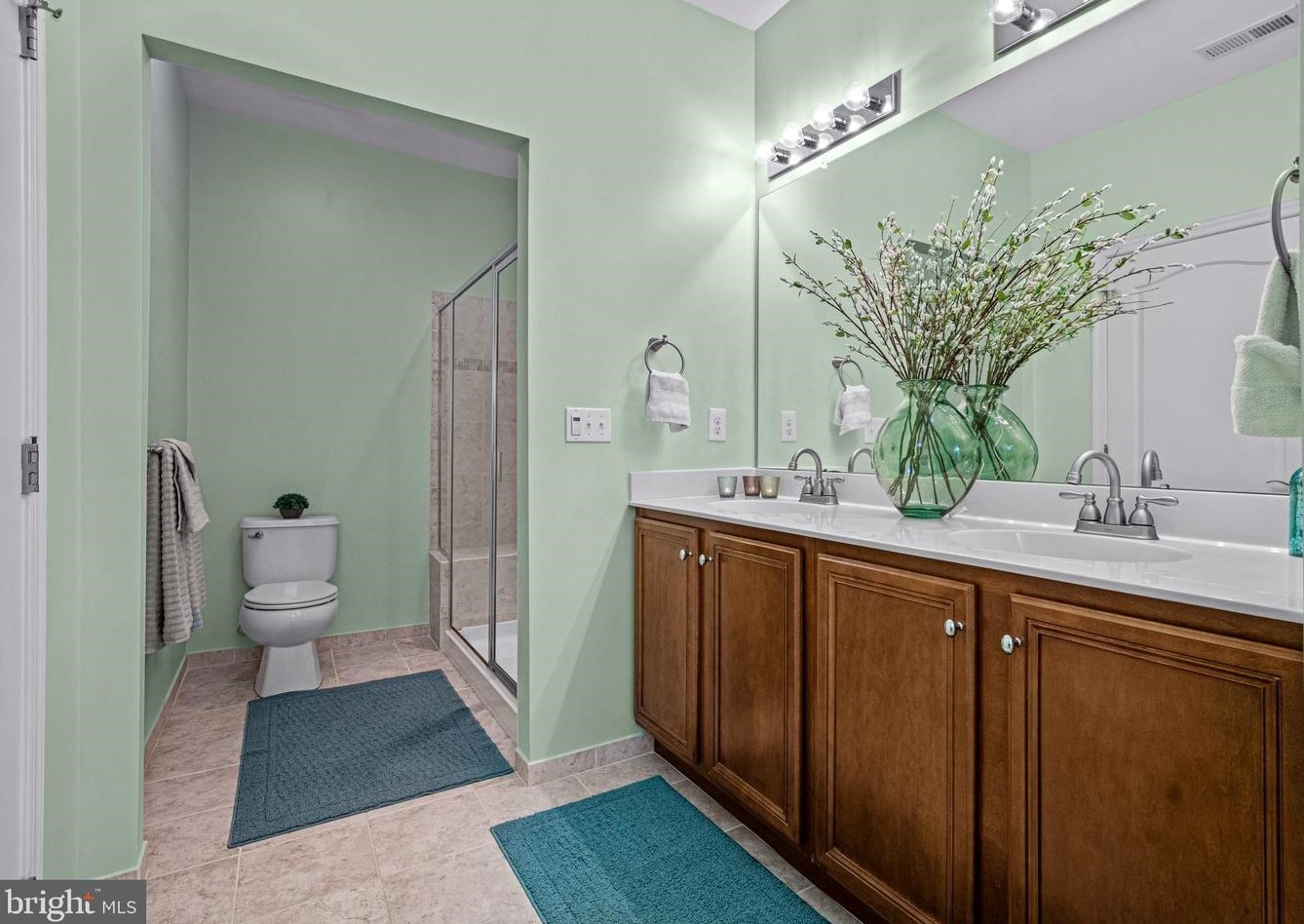 319 Grande Blvd, Aura NJ  08028-3243 exterior