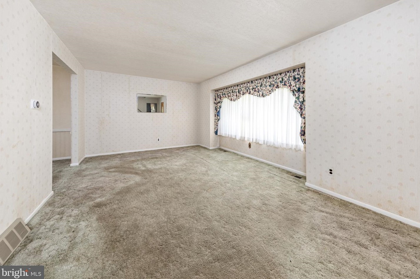 1 Lauderdale Rd, West Deptford NJ 08096-3938 exterior