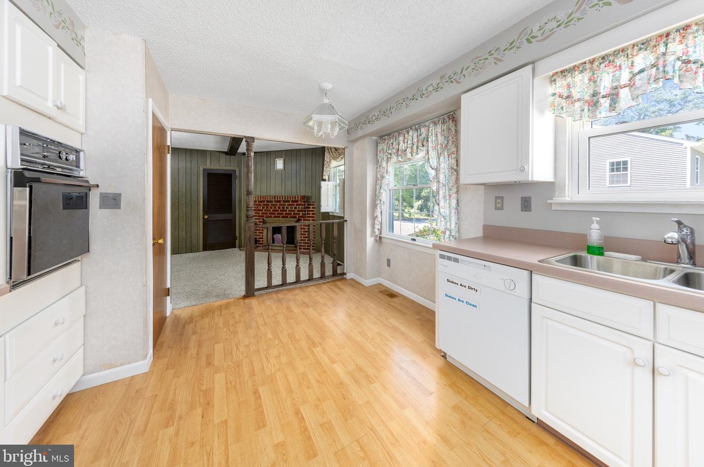 1 Lauderdale Rd, West Deptford NJ 08096-3938 exterior