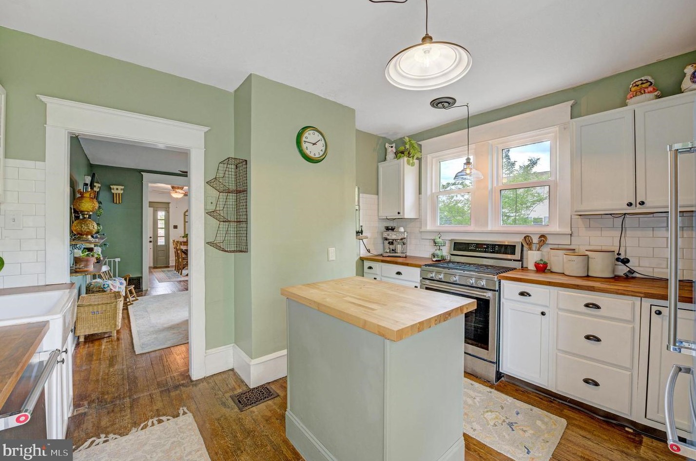 51 Elberne Ave, West Deptford NJ 08093-1715 exterior