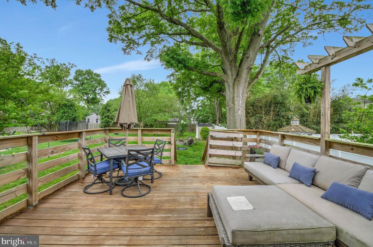 51 Elberne Ave, West Deptford NJ 08093-1715 exterior