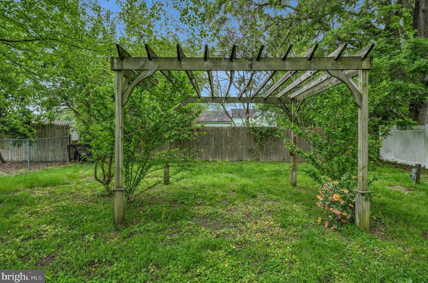 51 Elberne Ave, West Deptford NJ 08093-1715 exterior