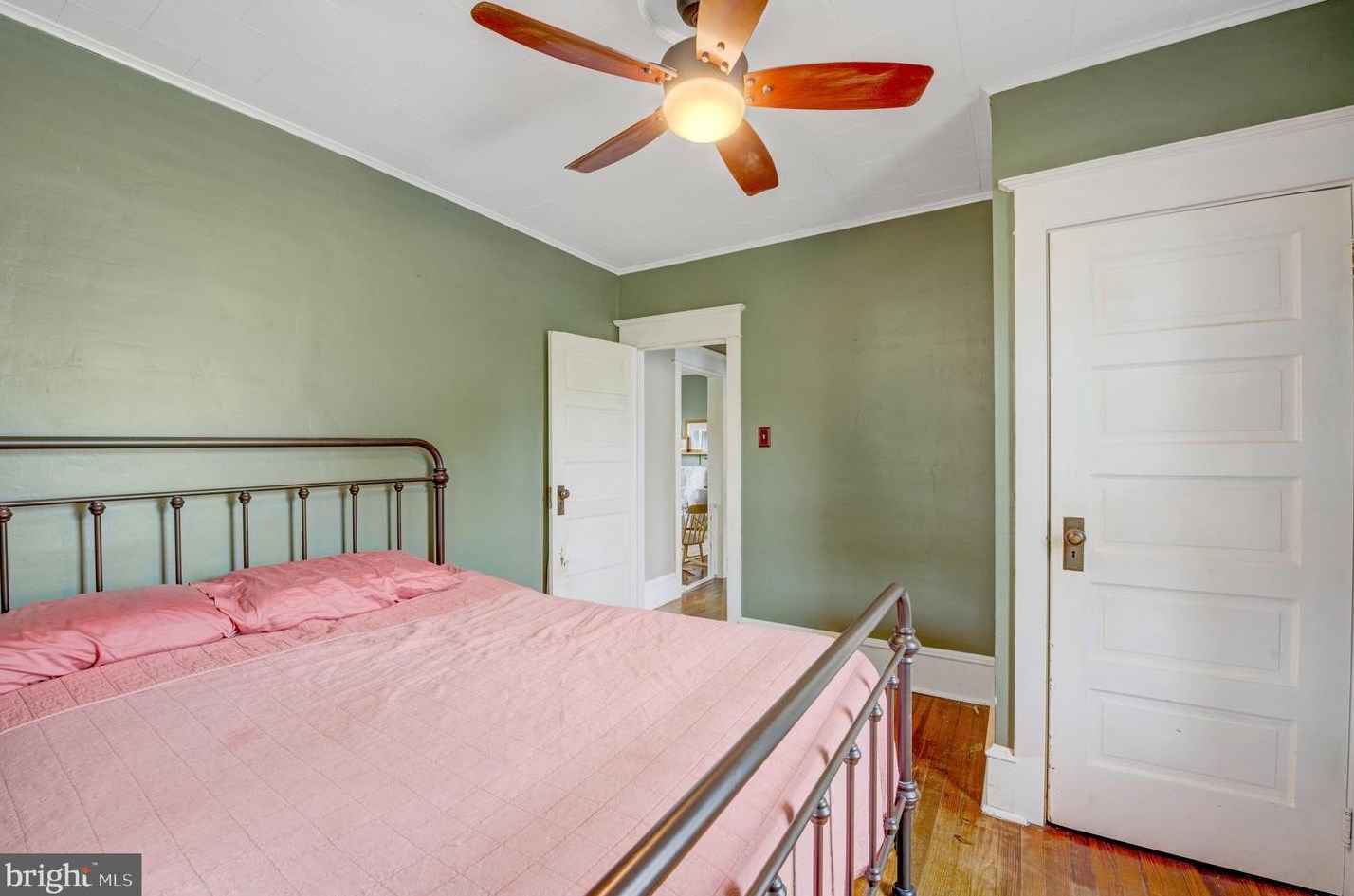 51 Elberne Ave, West Deptford NJ 08093-1715 exterior