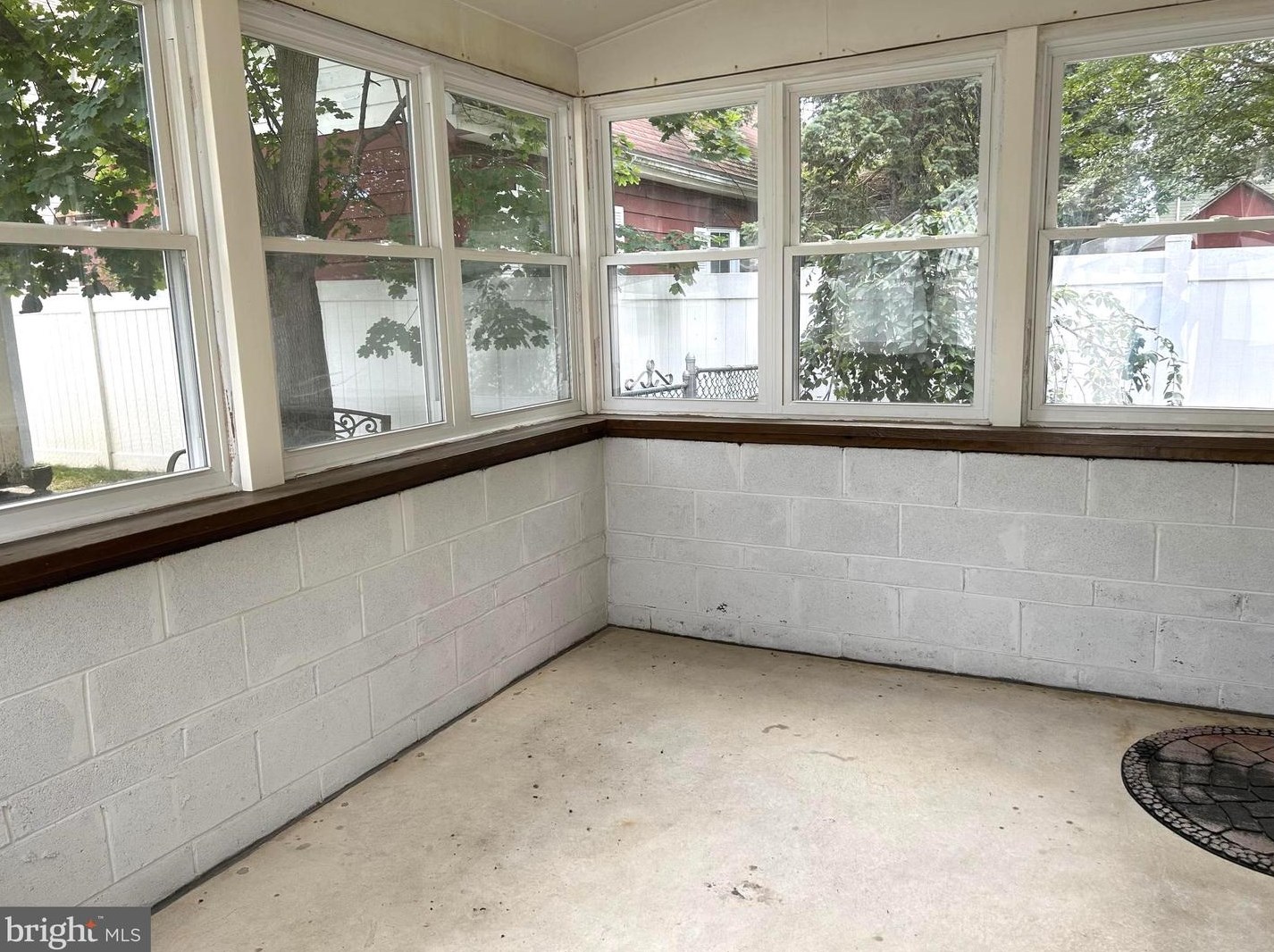 141 Delsea Dr, West Deptford NJ  08093-1222 exterior
