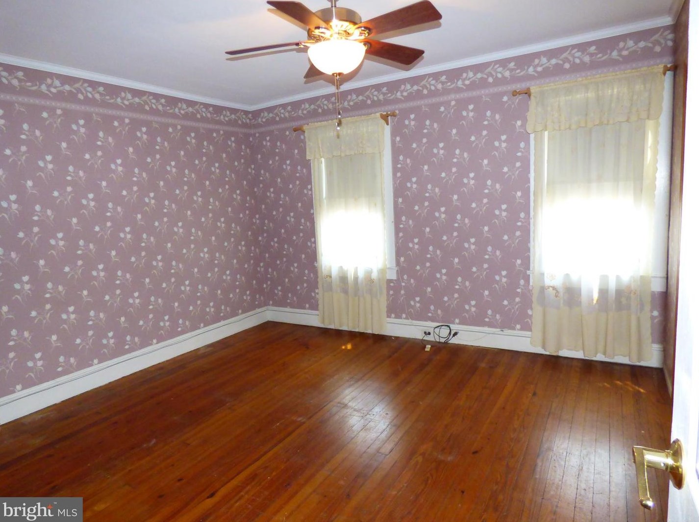 141 Delsea Dr, West Deptford NJ  08093-1222 exterior