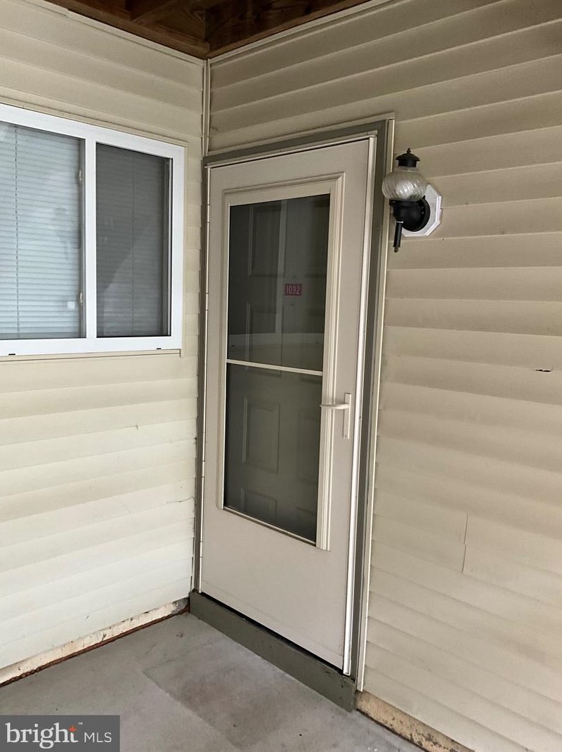 1092 Tristram Cir, West Deptford NJ  08051-2225 exterior