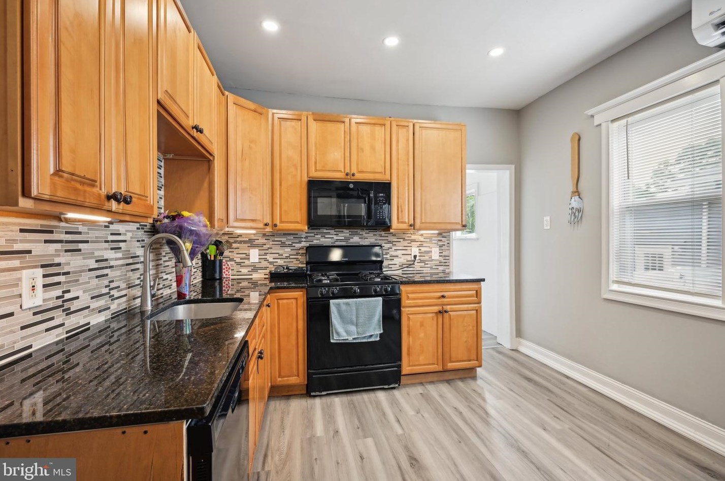 500 Highland Ave, West Deptford NJ 08093-1019 exterior