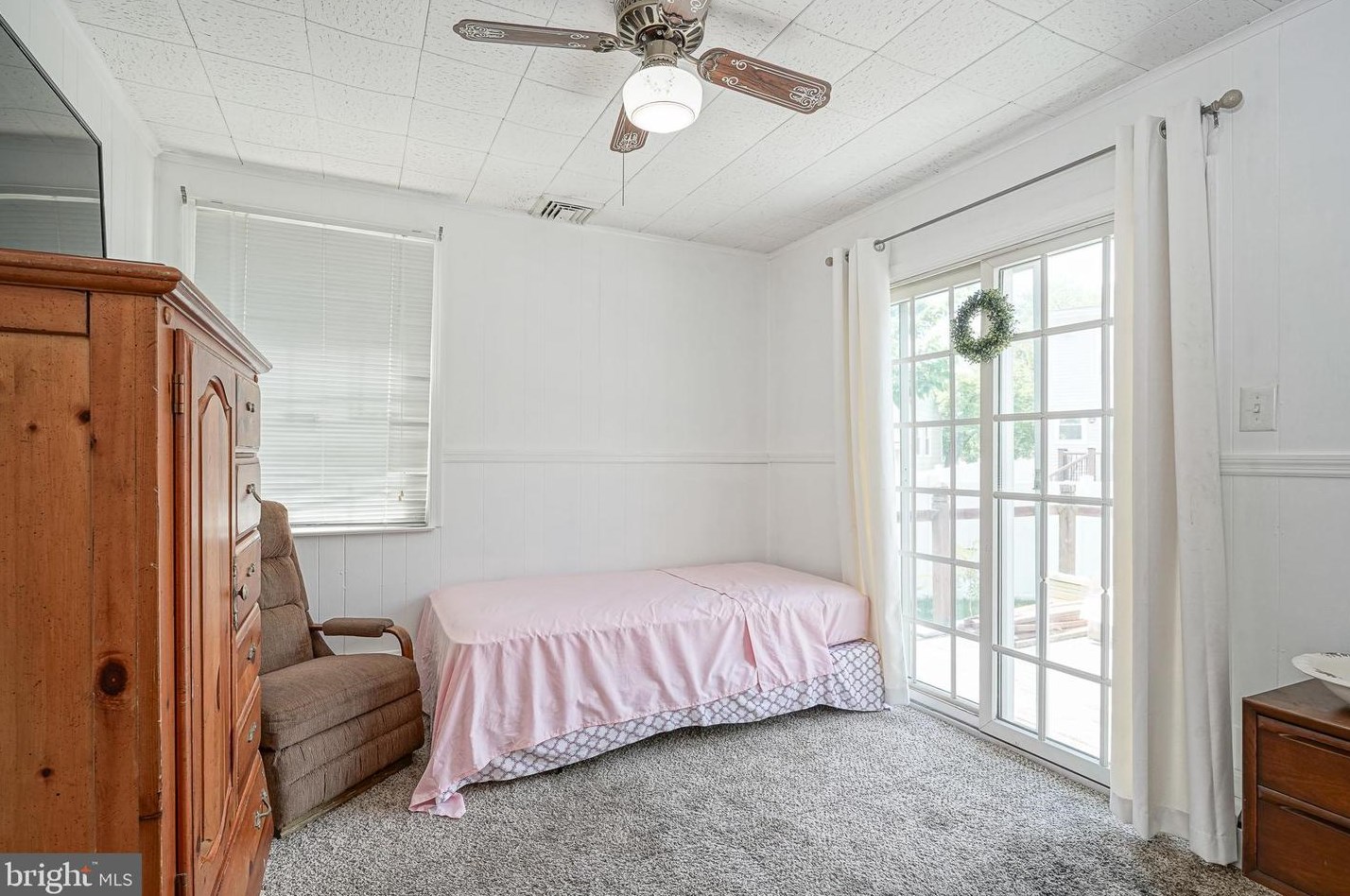 405 Red Bank Ave, West Deptford NJ 08063-1435 exterior