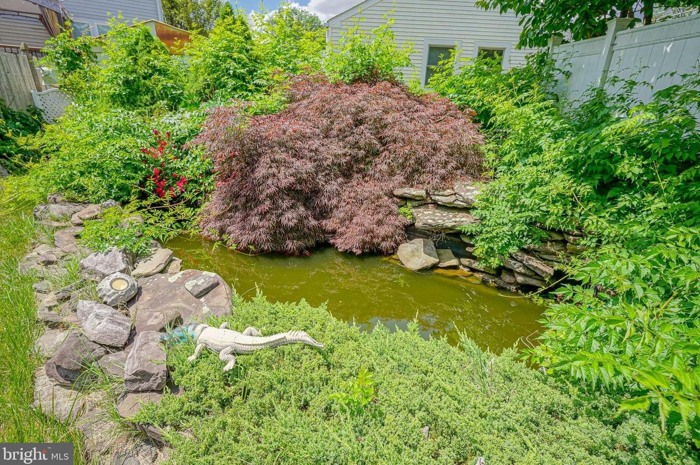 405 Red Bank Ave, West Deptford NJ 08063-1435 exterior