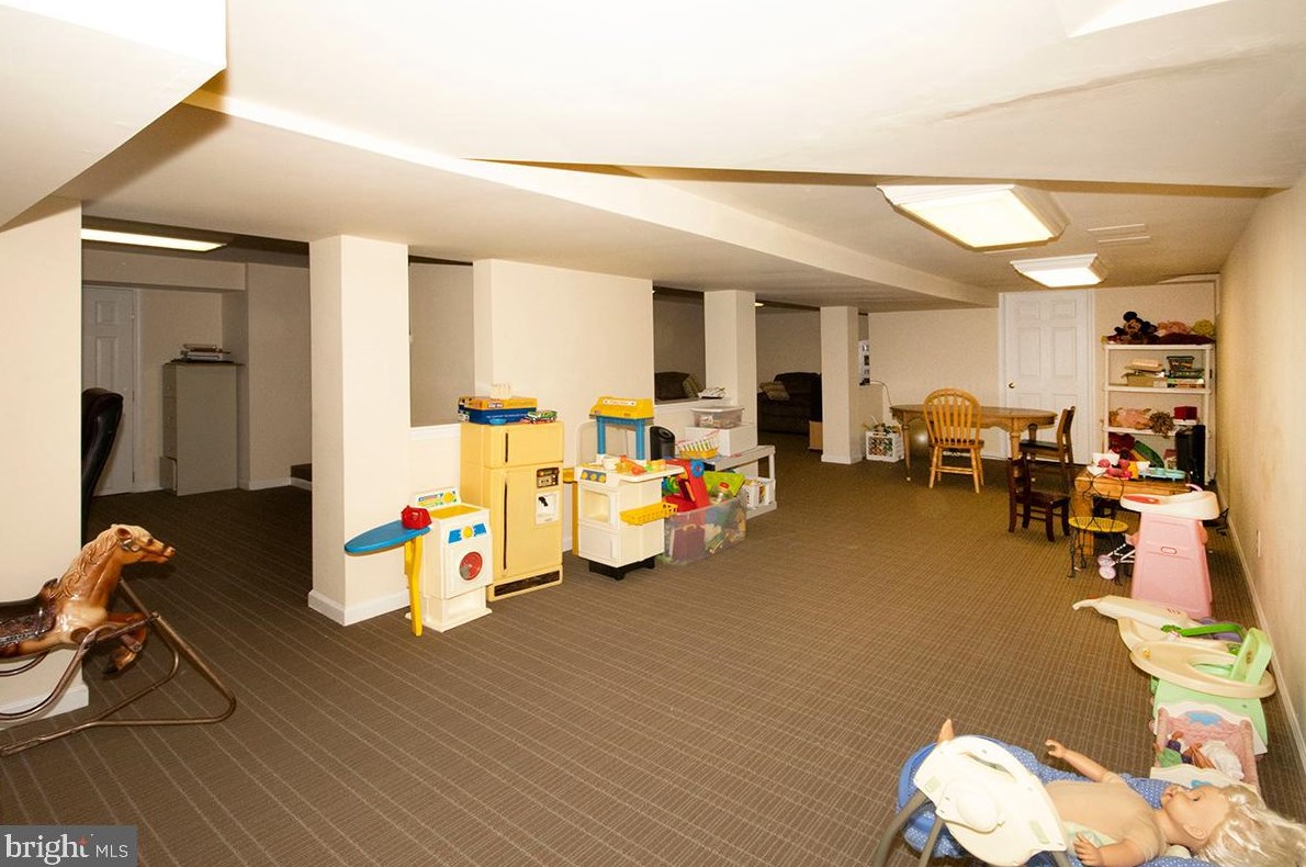 831 Canal St, Blenheim NJ 08012-1033 exterior