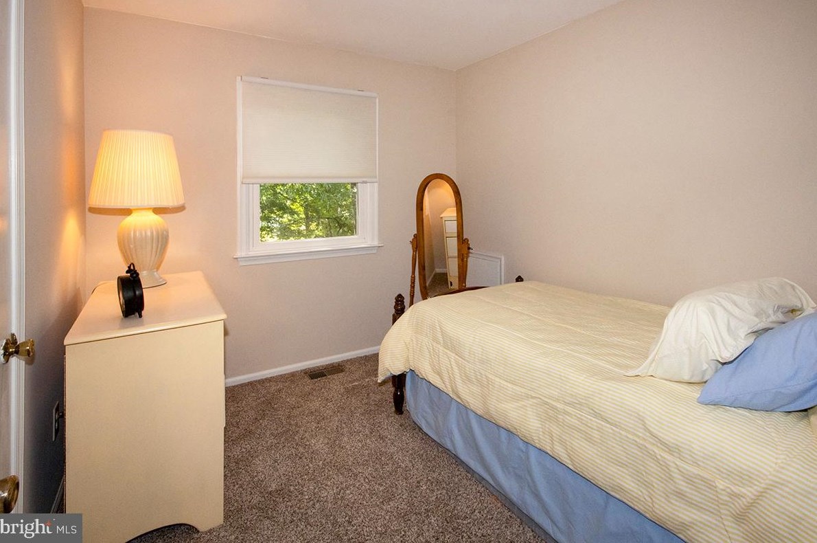 831 Canal St, Blenheim NJ 08012-1033 exterior