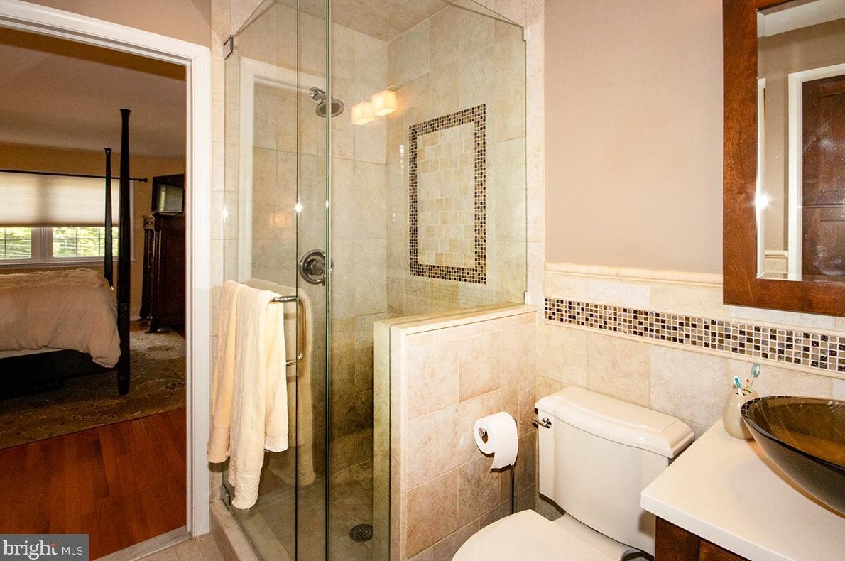 831 Canal St, Blenheim NJ 08012-1033 exterior