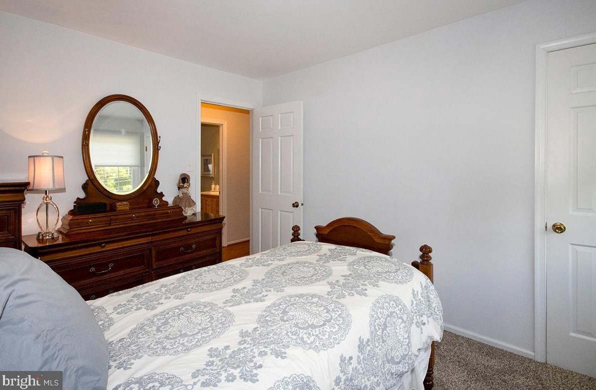 831 Canal St, Blenheim NJ 08012-1033 exterior