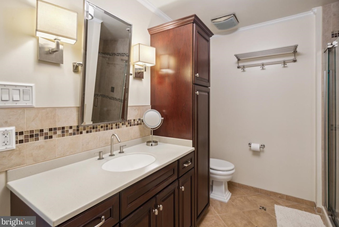 224 Foxboro Dr, Aura NJ 08028-3004 exterior