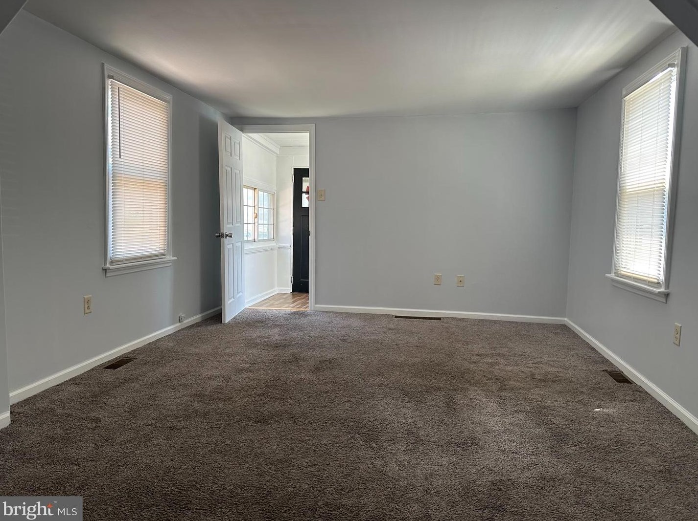 530 Delsea Dr, West Deptford NJ  08093-1225 exterior