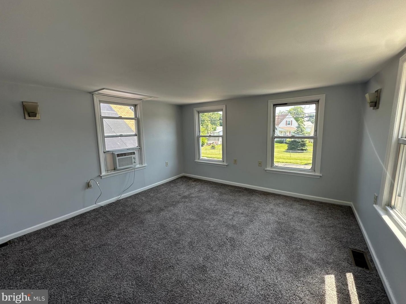 530 Delsea Dr, West Deptford NJ  08093-1225 exterior