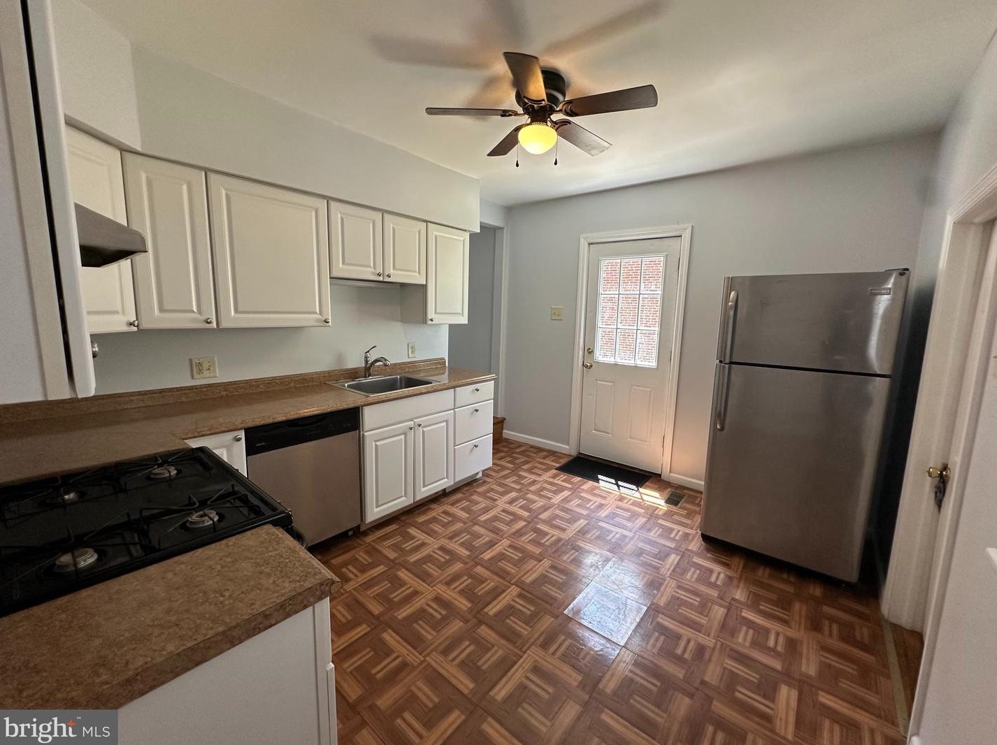 530 Delsea Dr, West Deptford NJ  08093-1225 exterior