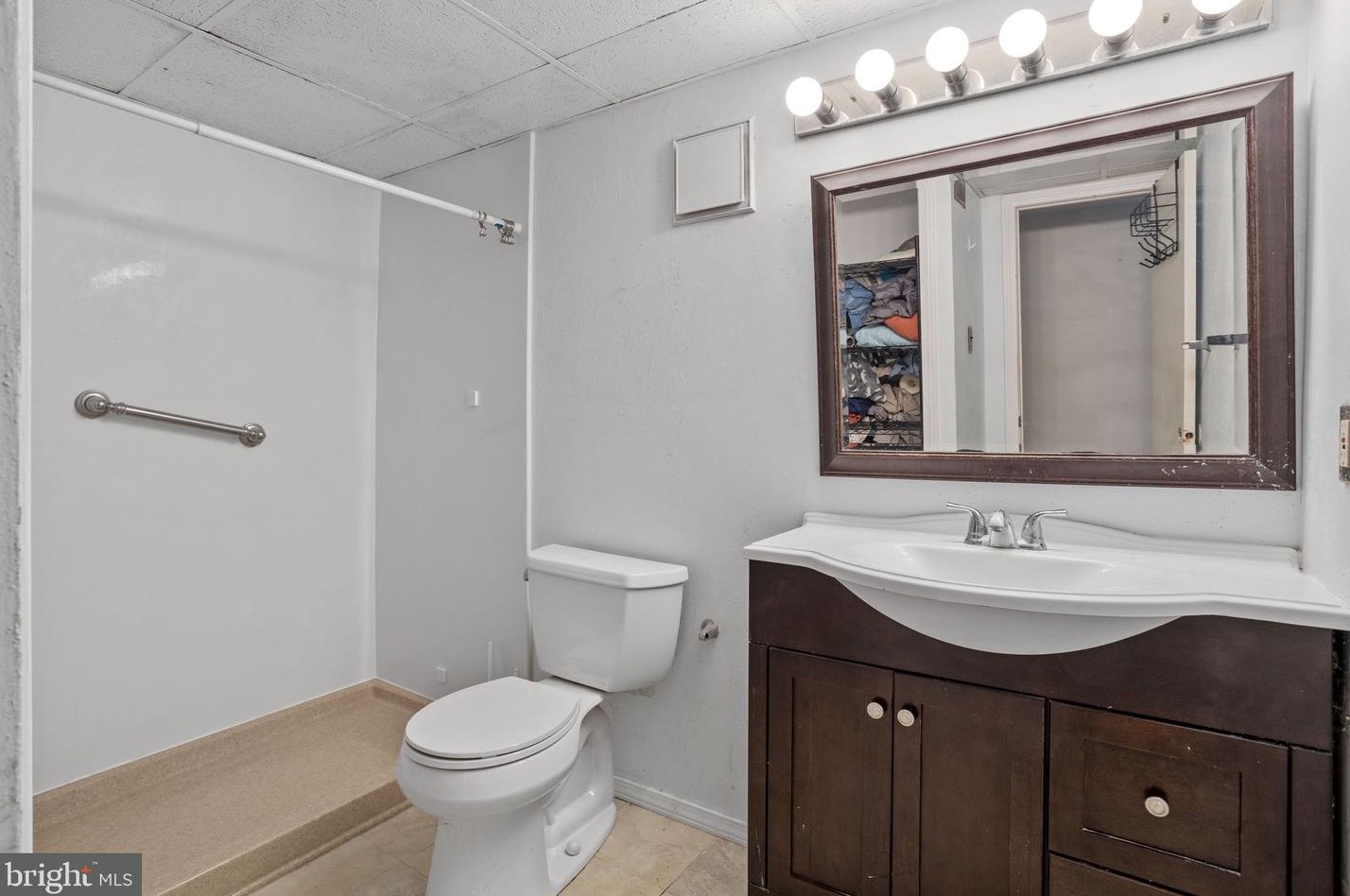 58 Willowwood Ct, West Deptford NJ  exterior