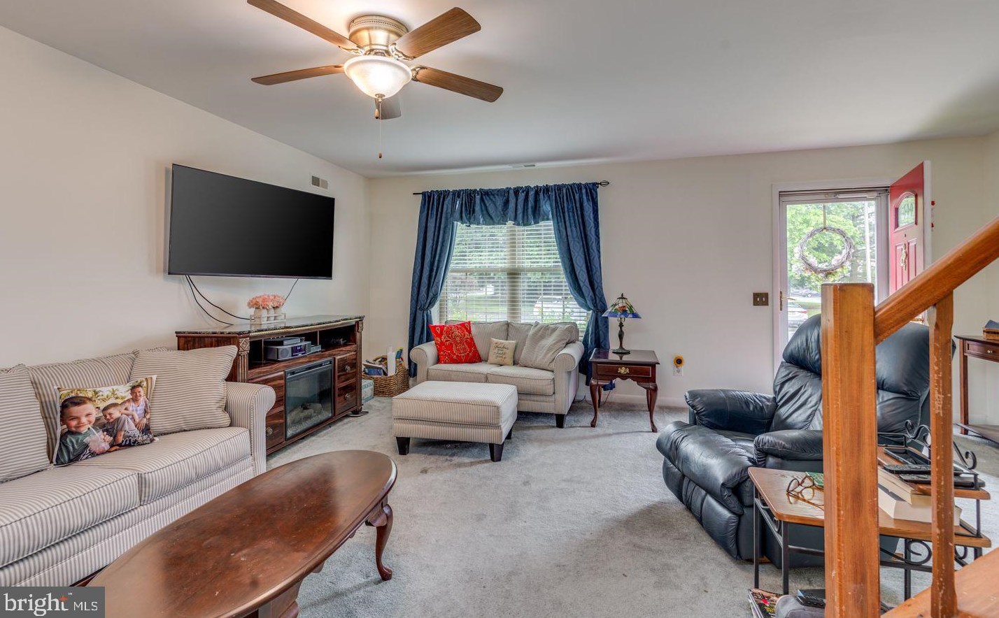 102 Brent Ct, West Deptford NJ  08086-2004 exterior