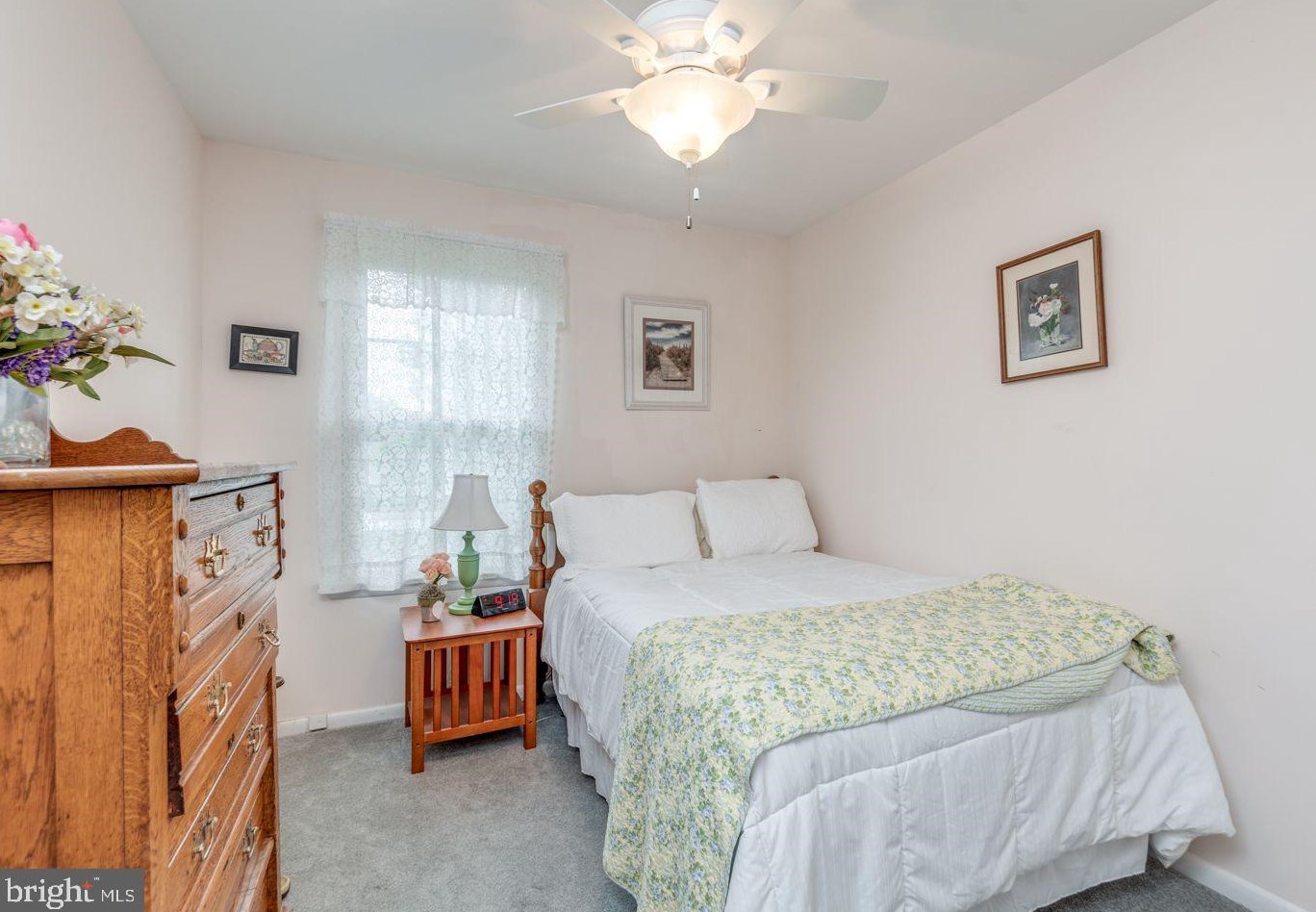 102 Brent Ct, West Deptford NJ  08086-2004 exterior