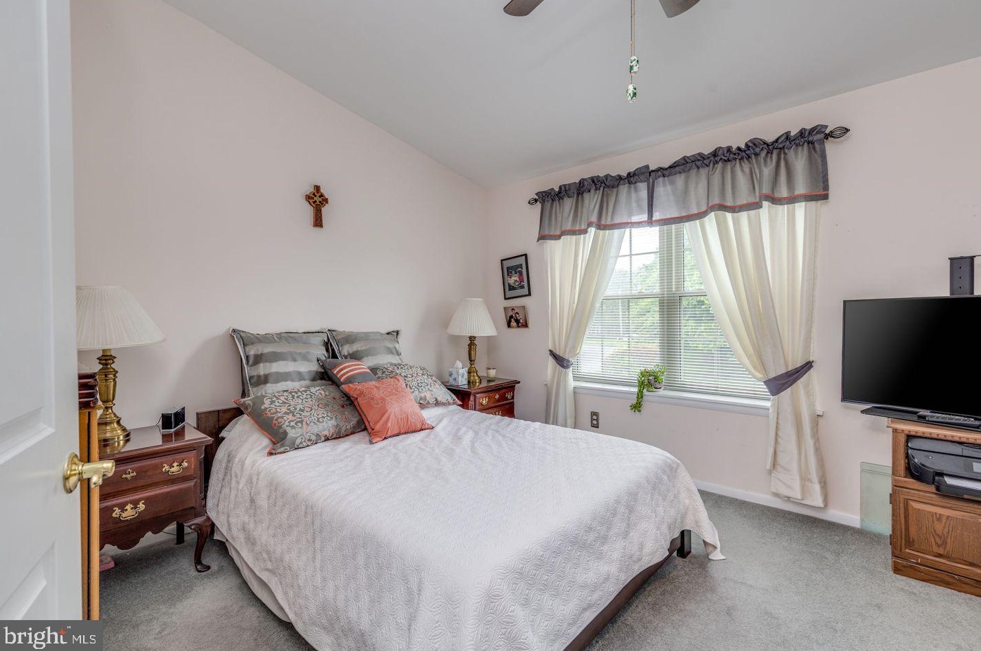 102 Brent Ct, West Deptford NJ  08086-2004 exterior