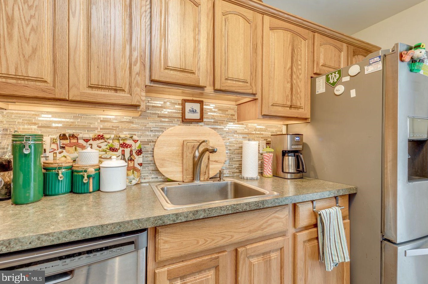 102 Brent Ct, West Deptford NJ  08086-2004 exterior