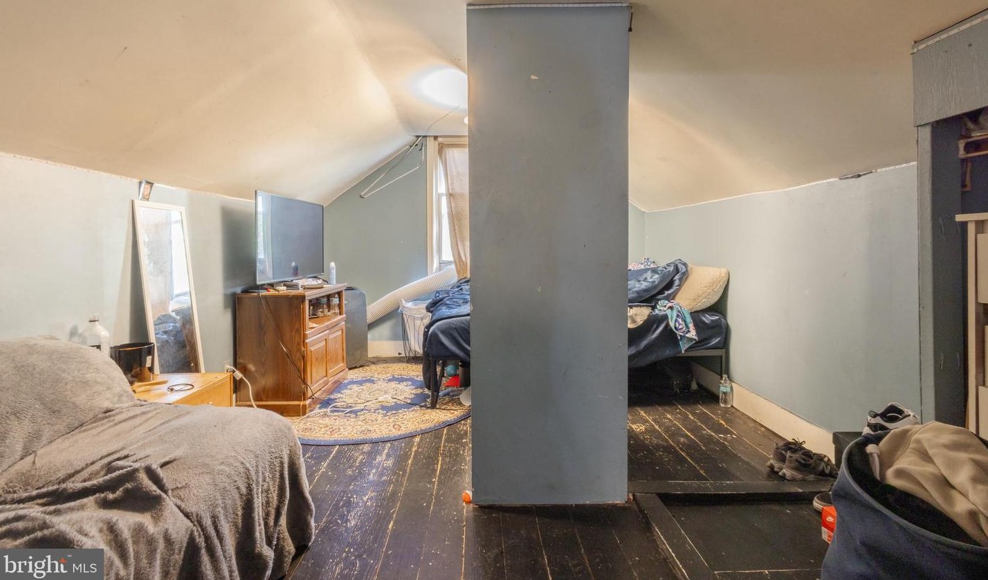 737 Washington Ave, West Deptford NJ 08096-3547 exterior