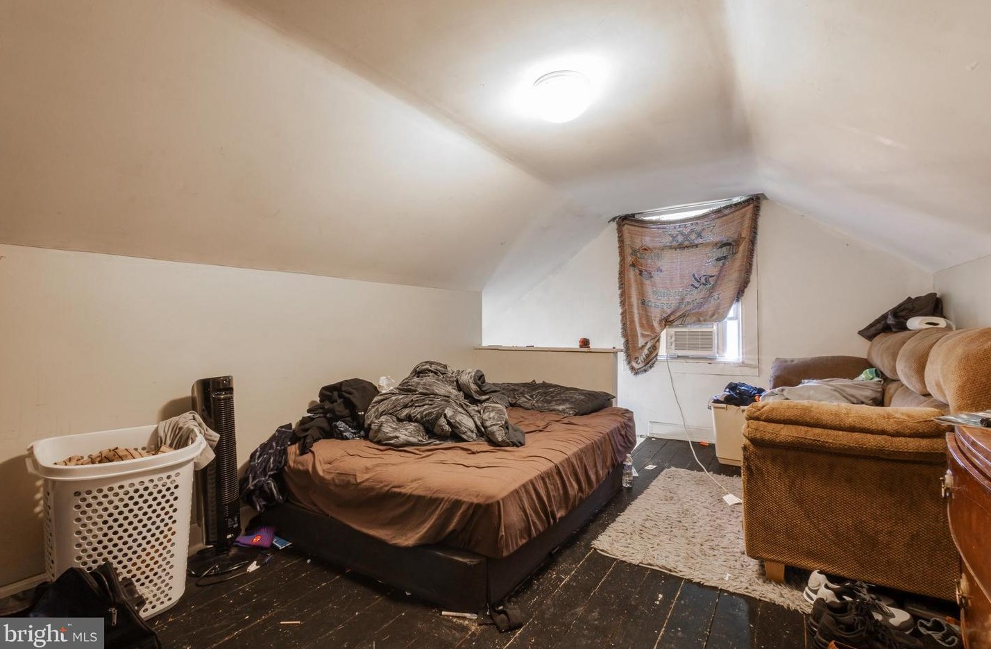 737 Washington Ave, West Deptford NJ 08096-3547 exterior