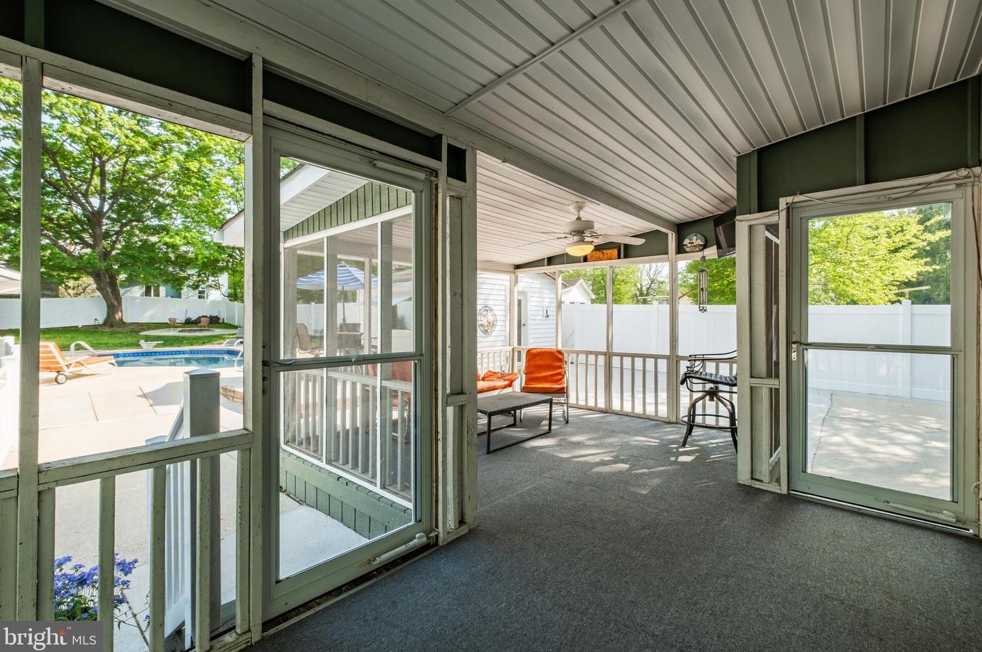 335 Roosevelt Ave, Pitman NJ  08071-1867 exterior