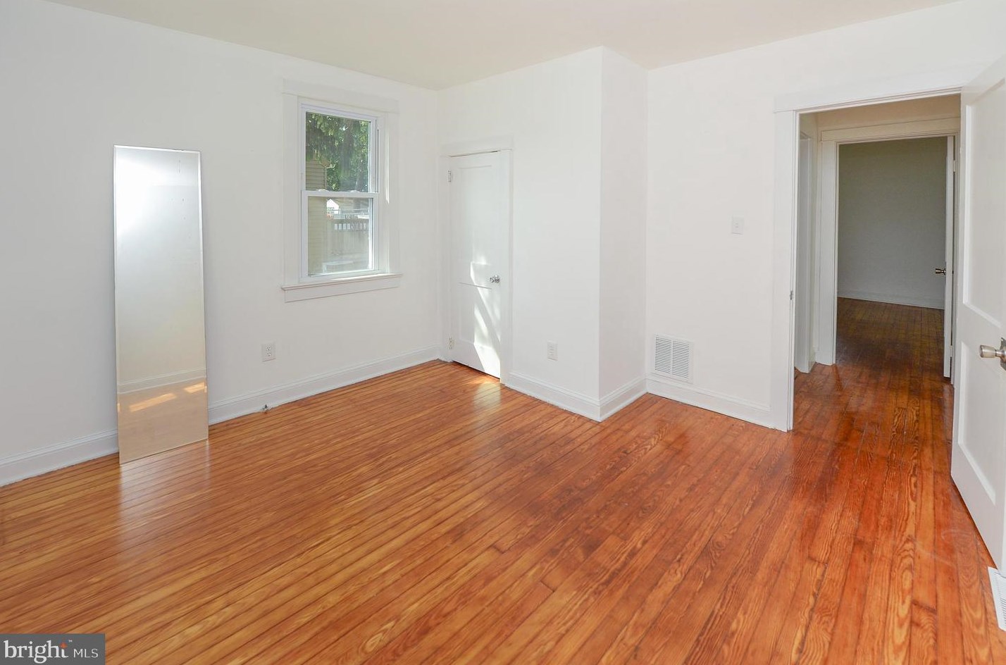 827 Lincoln Ave, Pitman NJ  08071-1972 exterior