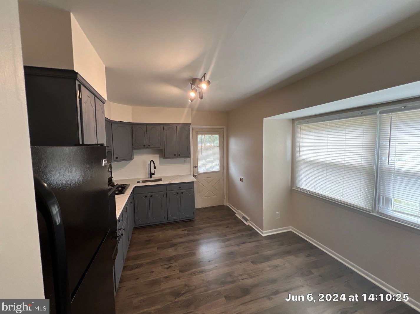 321 Adams St, West Deptford NJ  08066-1058 exterior