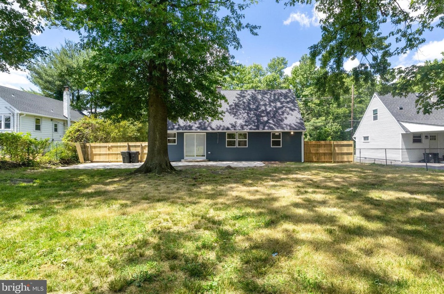 1535 Delsea Dr, West Deptford NJ  08093-1222 exterior