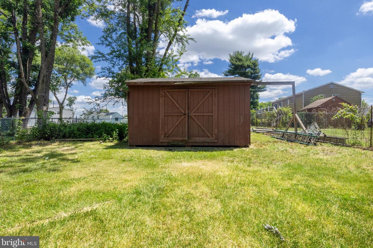 1535 Delsea Dr, West Deptford NJ  08093-1222 exterior