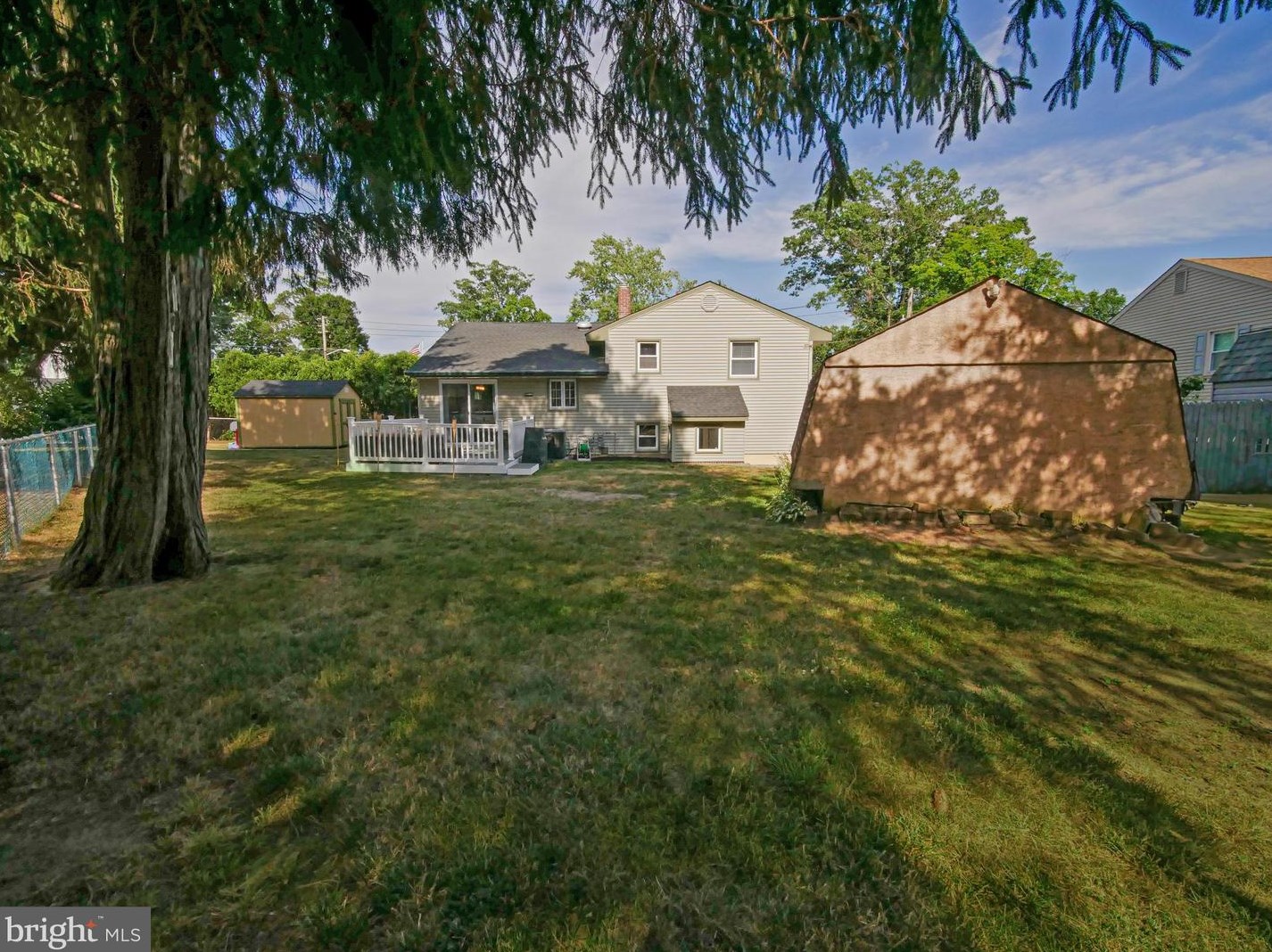 50 Holly Dr, West Deptford NJ  08096-3317 exterior