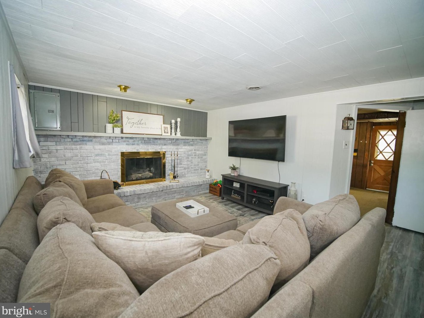 50 Holly Dr, West Deptford NJ  08096-3317 exterior