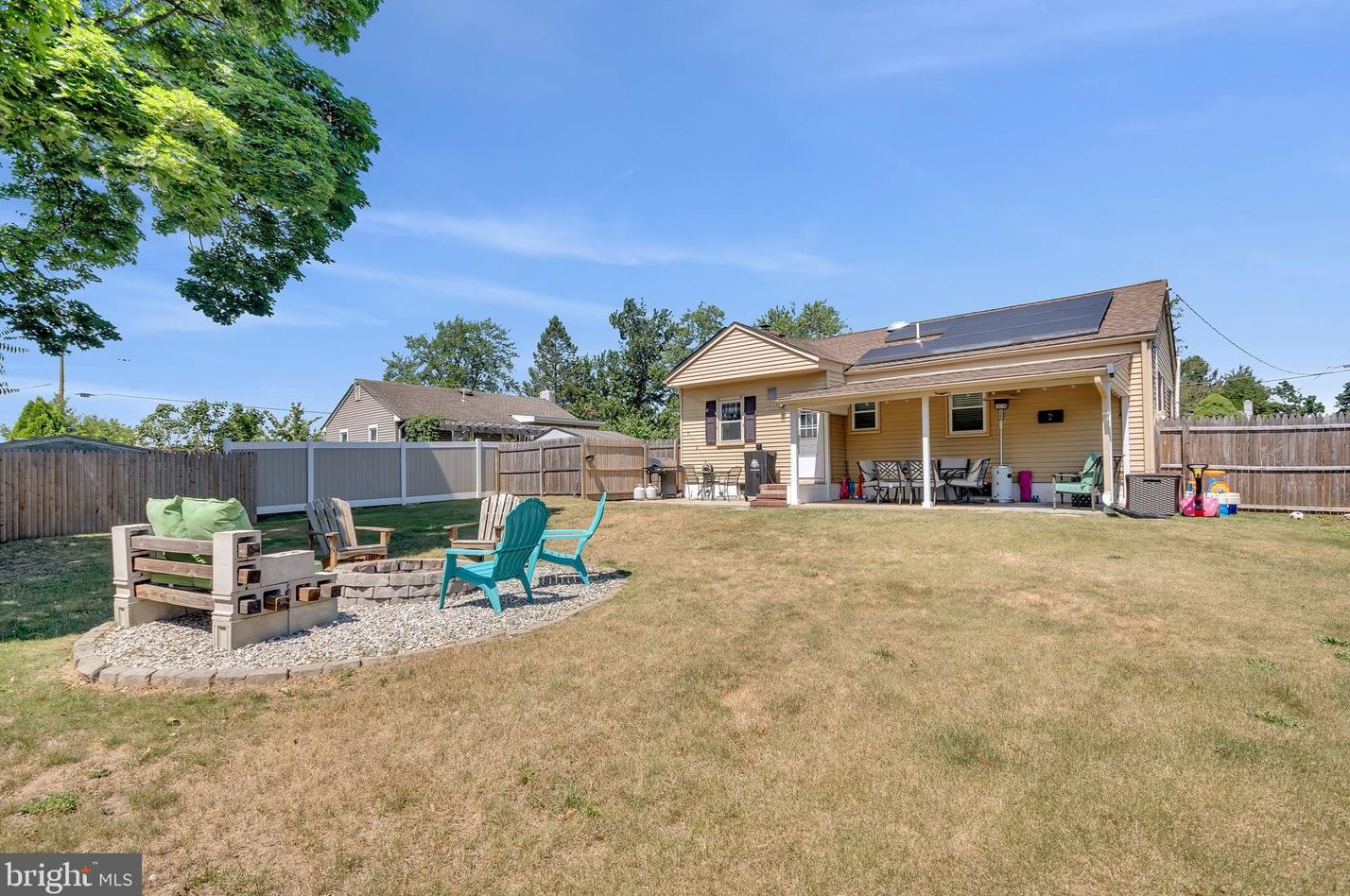 243 Evergreen Ave, West Deptford NJ  08051-1045 exterior