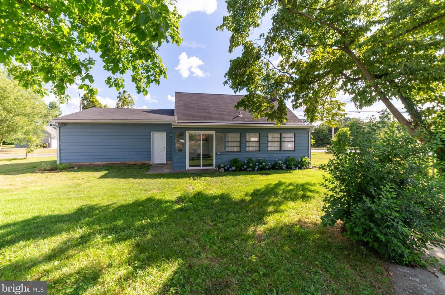 1426 Glassboro Rd, Wenonah NJ  08090-1506 exterior