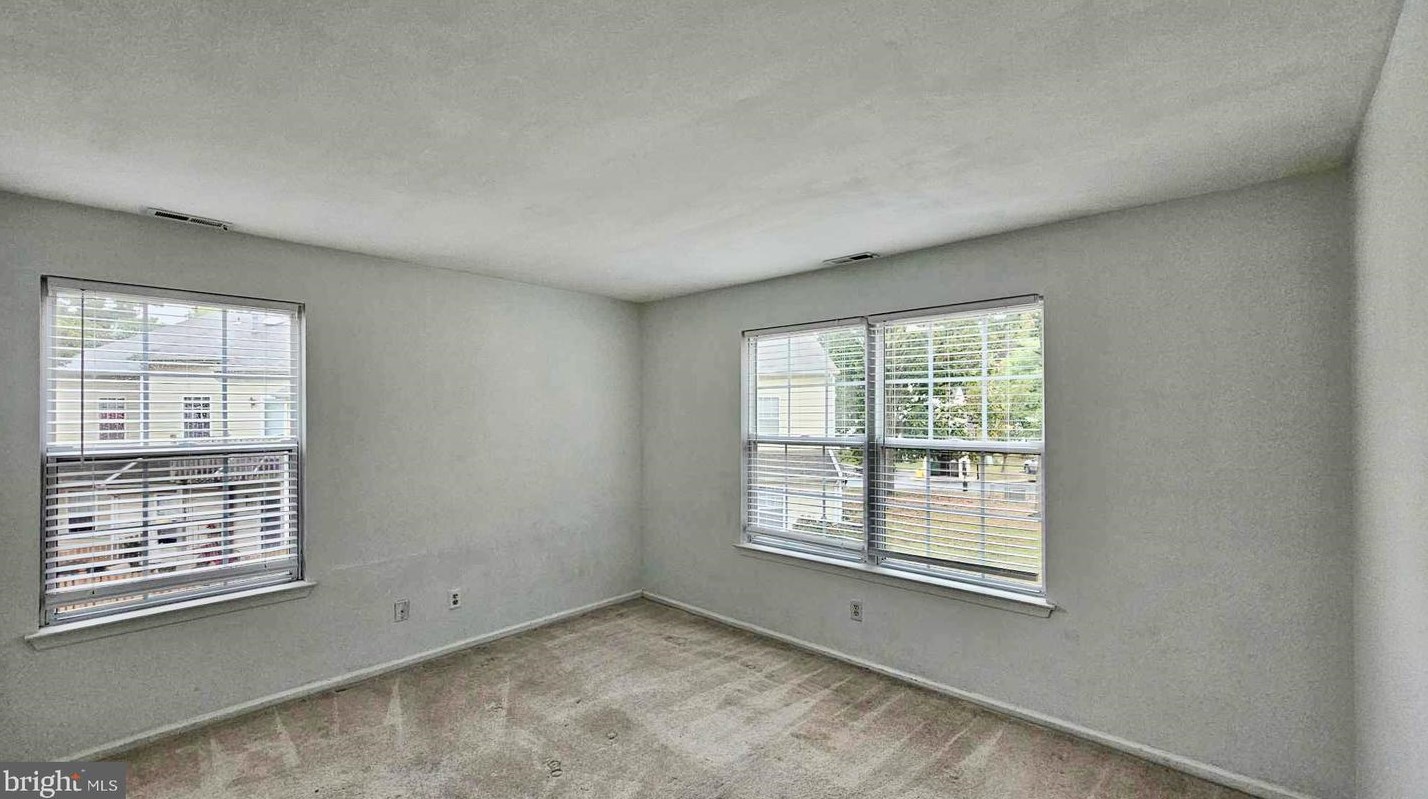 1195 Tristram Cir, West Deptford NJ  08051-2264 exterior