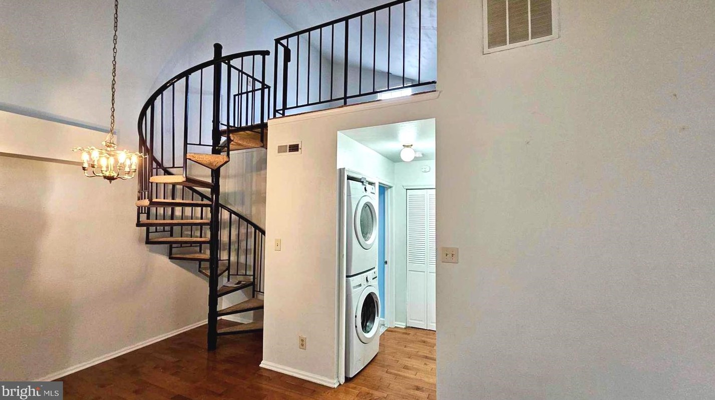 1195 Tristram Cir, West Deptford NJ  08051-2264 exterior