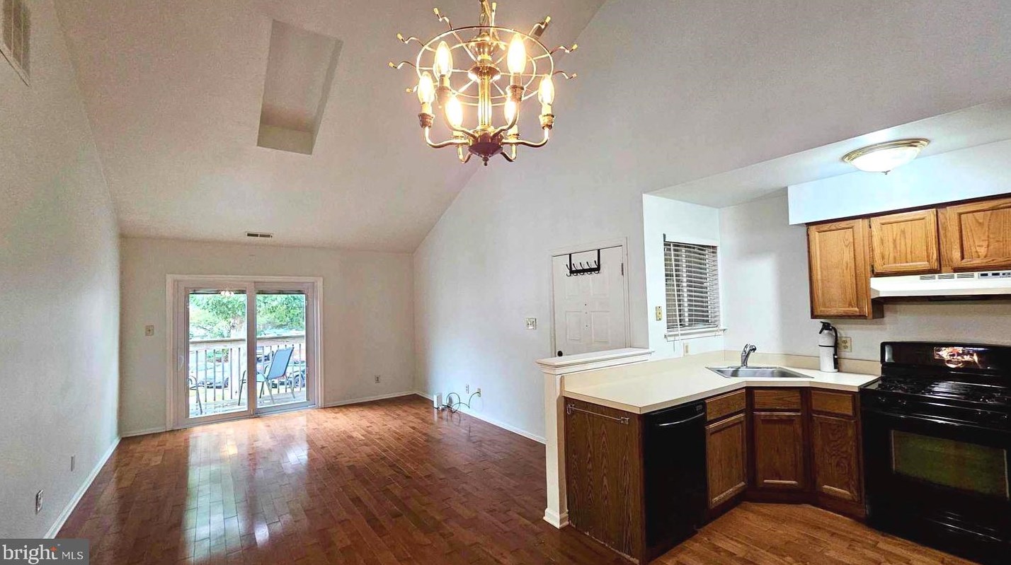 1195 Tristram Cir, West Deptford NJ  08051-2264 exterior