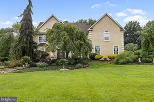 195 Hunters Run, Swedesboro, NJ 08085 - Photo 3