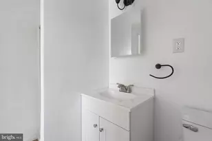 636 Billings Ave, Paulsboro, NJ 08066 - Photo 17