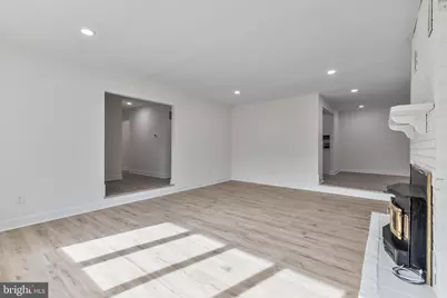 745 W Clayton Avenue, Clayton, NJ 08312 - Photo 3