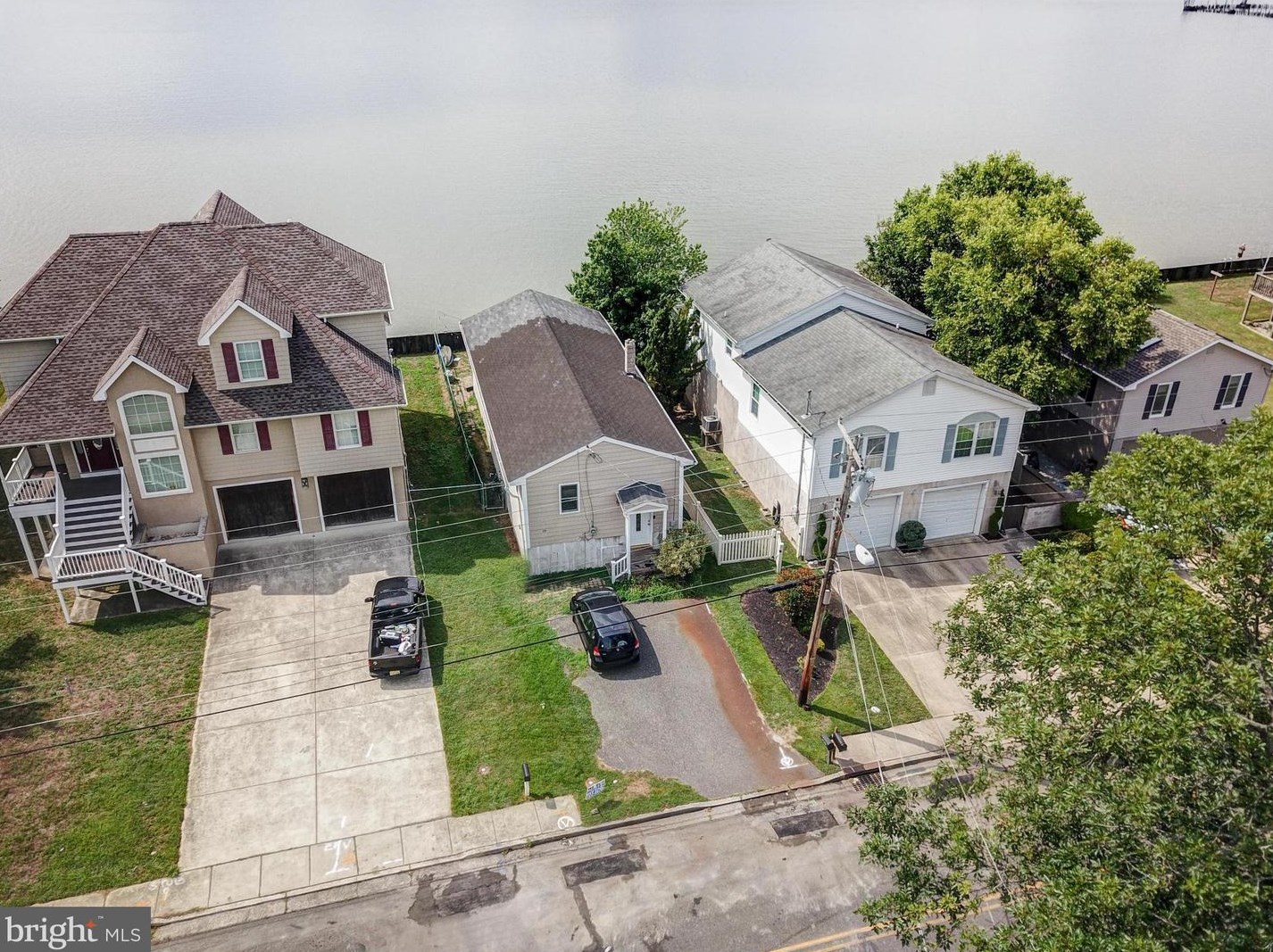 79 Enlow Pl, Pennsville NJ 08070-2003 exterior