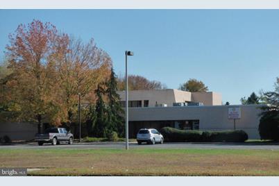 390 N Broadway - Photo 1