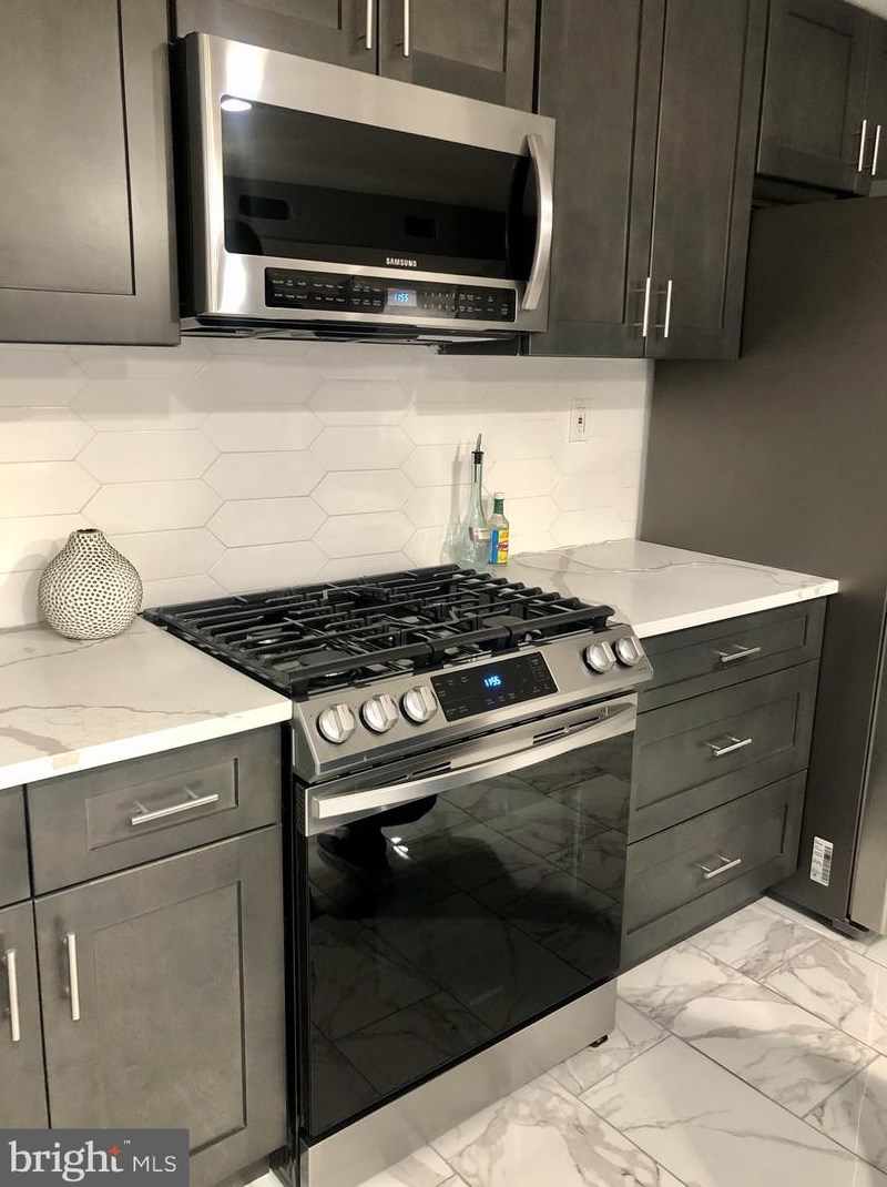374 Springfield Ave, Carneys Point Township NJ  08069-2907 exterior