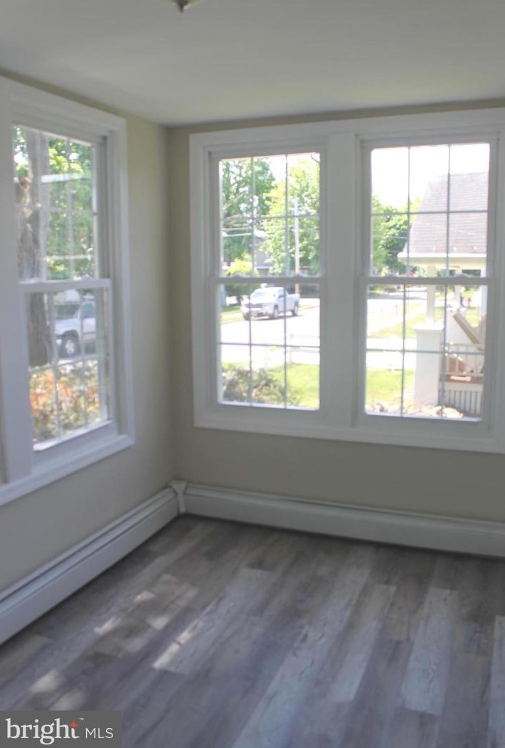 270 B St, Carneys Point Township NJ  08069-2324 exterior