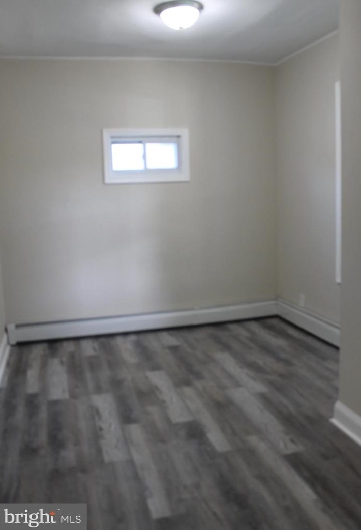 270 B St, Carneys Point Township NJ  08069-2324 exterior